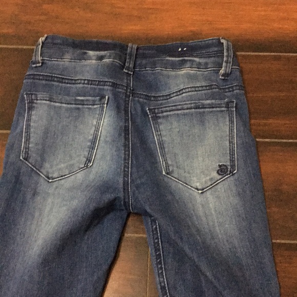 Ripped blue jeans - Picture 3 of 5